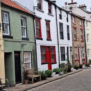 the-cottage-high-street-staithes.yorkshirehotels.net/